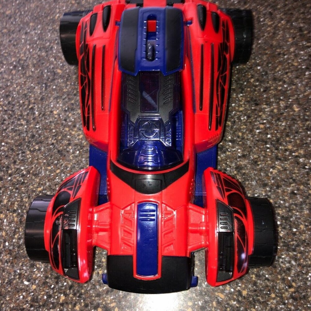SPIDER-MAN Toy Car Action Figure Vehicle MARVEL COMICS HASBRO - Collectable!!!!!